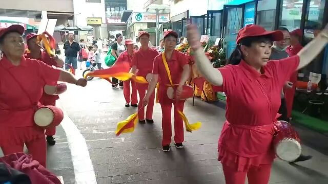 长沙腰鼓队联系电话13056530582长沙腰鼓队适合开业宣传巡游派发传单期待你的来电