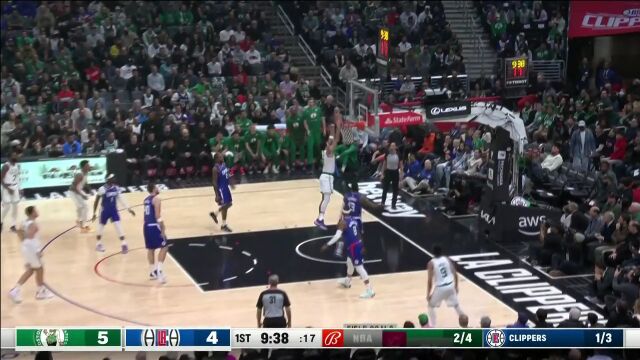 过你就像过马路 塔图姆轻松过掉乔治双手暴扣