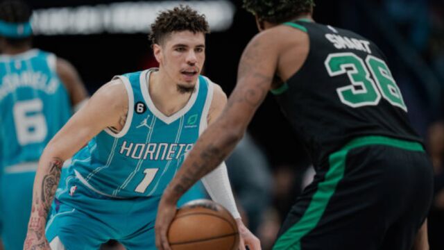 三球vs凯尔特人集锦 命中率不佳依旧砍下25分