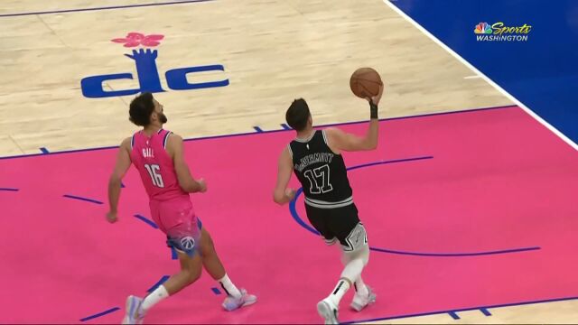 抓住失误推反击 迈克德莫特疾手快持球暴力隔扣