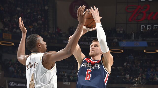 波神vs骑士集锦 全场20+9+3闪转腾挪制霸禁区