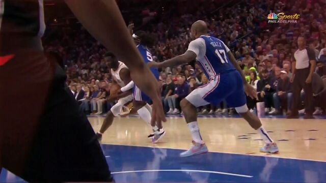 左右为“男”！锡安强行身体开路1v2爆破篮下