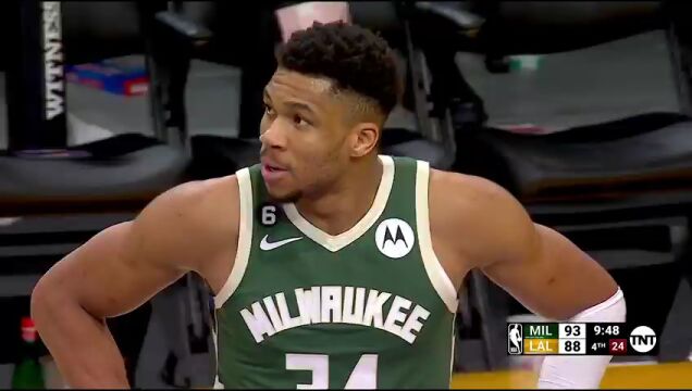 NBA常规赛：雄鹿vs湖人第4节中文解说回放