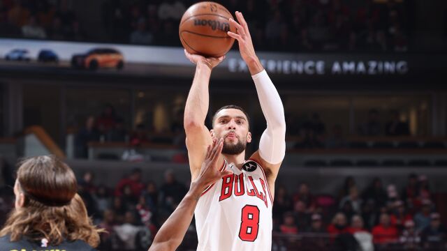 拉文vs爵士集锦 砍全场最高36分 末节三分三连中定乾坤