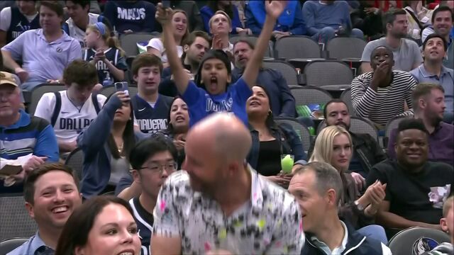 NBA常规赛：步行者vs独行侠第2节英文原声回放