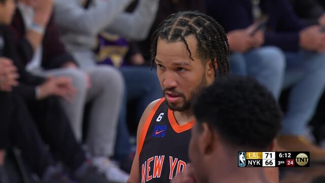 湖人vs尼克斯第3节英文原声回放