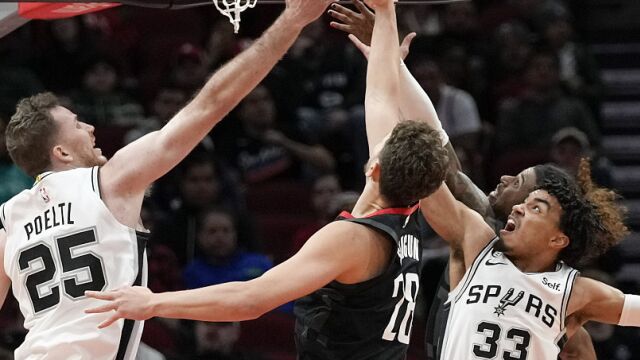 马刺124-105火箭 马刺七人上双替补超神发挥击败火箭