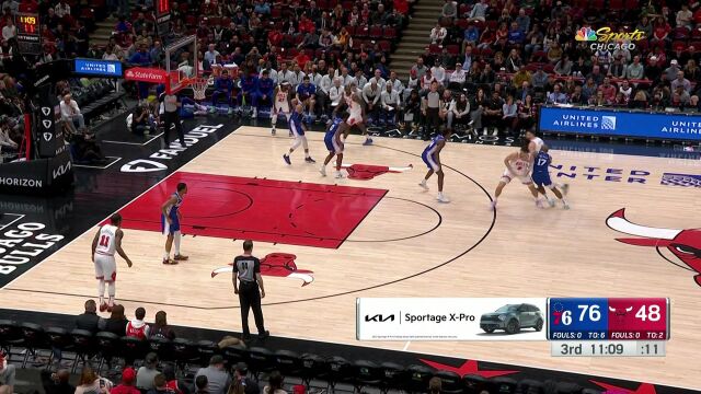 重型武器也透露着霸气 武切维奇单臂擒筐势大力沉