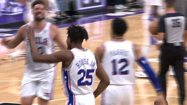 时间刚刚好！豪斯挽弓搭箭半场压哨三分灯亮球进