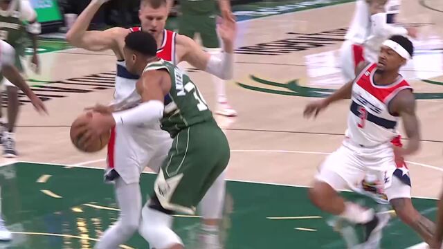 奇才113-123雄鹿 字母哥砍生涯新高55分大洛狂扇6记封盖