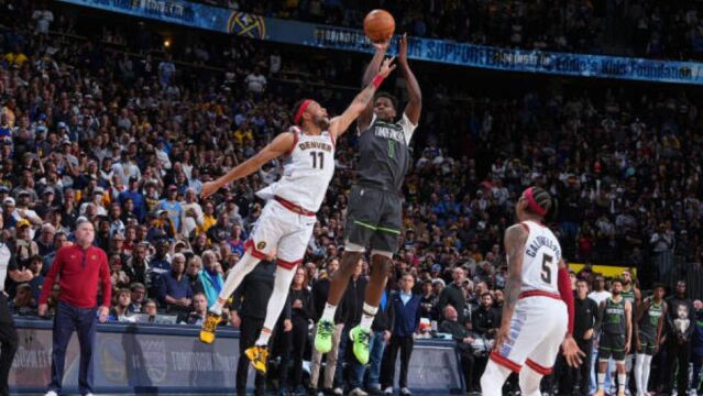 爱德华兹vs掘金集锦 空砍29+8+7三分线外6投全失倍显无奈