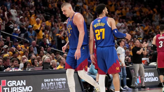 热火93-104掘金约基奇三双穆雷26分 掘金扑灭热火拔得头筹