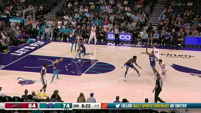 如入无人之境！范弗利特禁区灵巧穿梭打成2+1