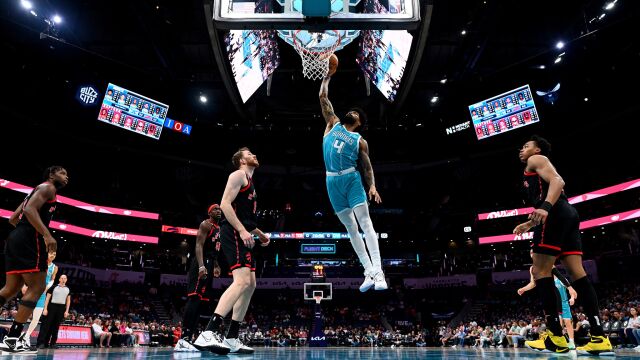 猛龙vs黄蜂精华回放 猛龙七人得分上双大胜黄蜂