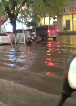 下大雨了大家要小心 - 腾讯视频