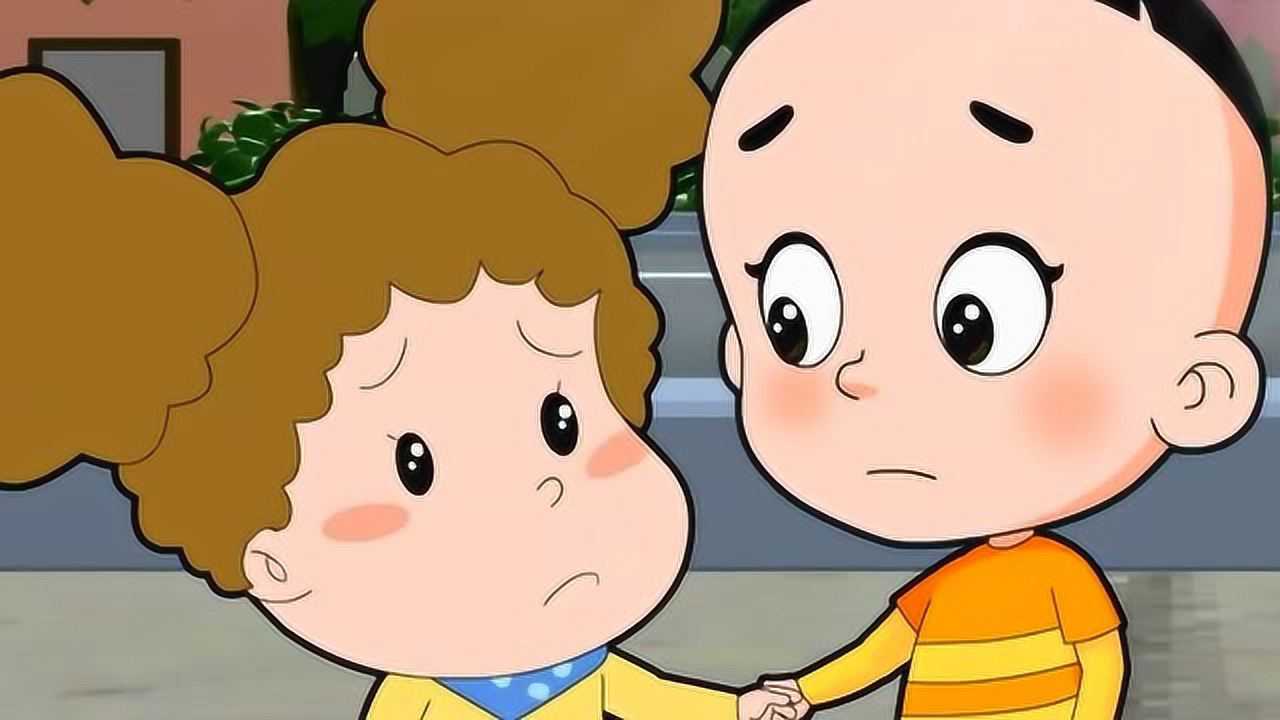 棉花糖被小狗追吓哭了,大头儿子勇敢的赶走了小狗