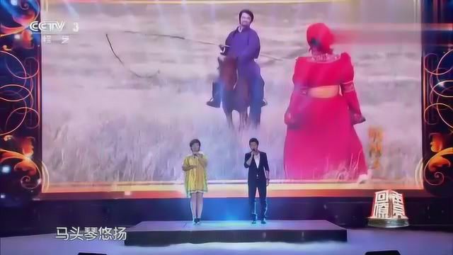 云飞王茜华合唱《胡杨女人》主题曲吻你,歌声太感人了!