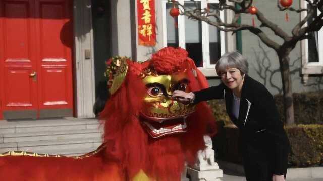 历史首次!唐宁街10号英国首相府贴上中国春联