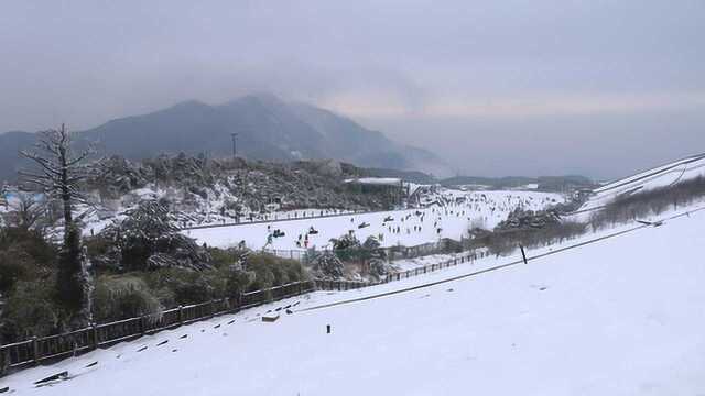 美哭了!雪后的安吉天荒坪宛若冰雪童话小镇