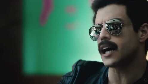 费雷迪很不耐烦，他不想回答，只是敷衍了事