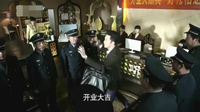 影视:邹琴美容店开业,梁鸿名想帮忙没想到吓跑客人