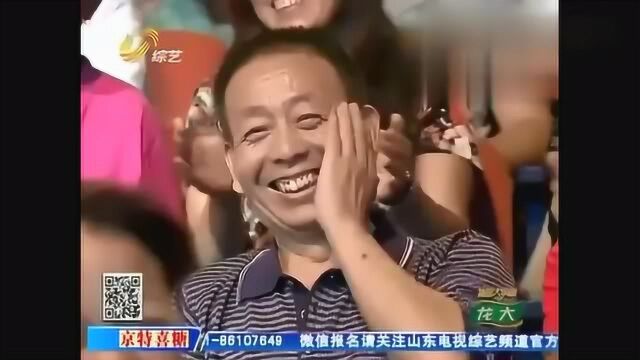 “棉袄姐”孙文凭成名后演出多,家人非常不支持,指责她不看孩子