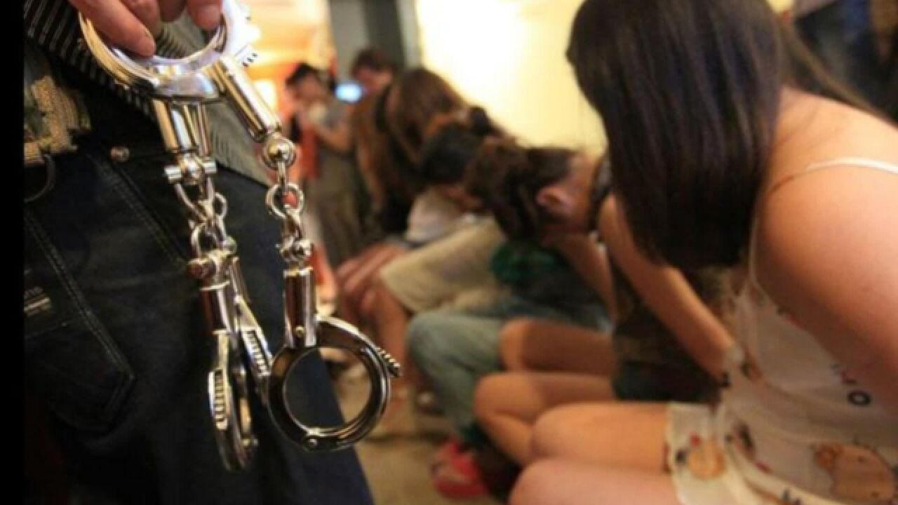 浙江一足浴店被查,6名男女被抓个正着!警方:行政拘留!