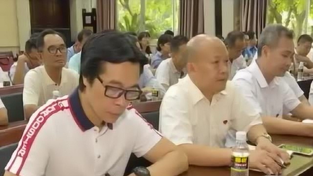 美兰区举行“不忘初心、牢记使命”主题教育专题党课