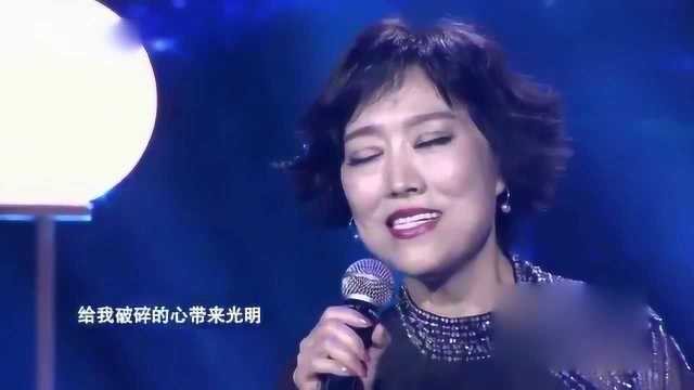 日本美女深情演唱歌曲《星》,一开嗓就用中文,台下观众瞬间不淡定了!