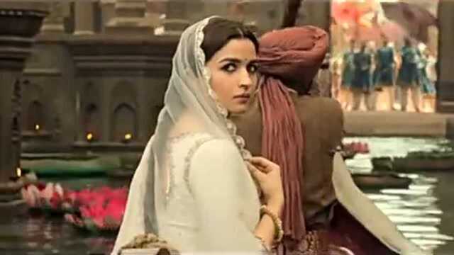 宝莱坞即将上映电影《卡兰克KALANK》预告