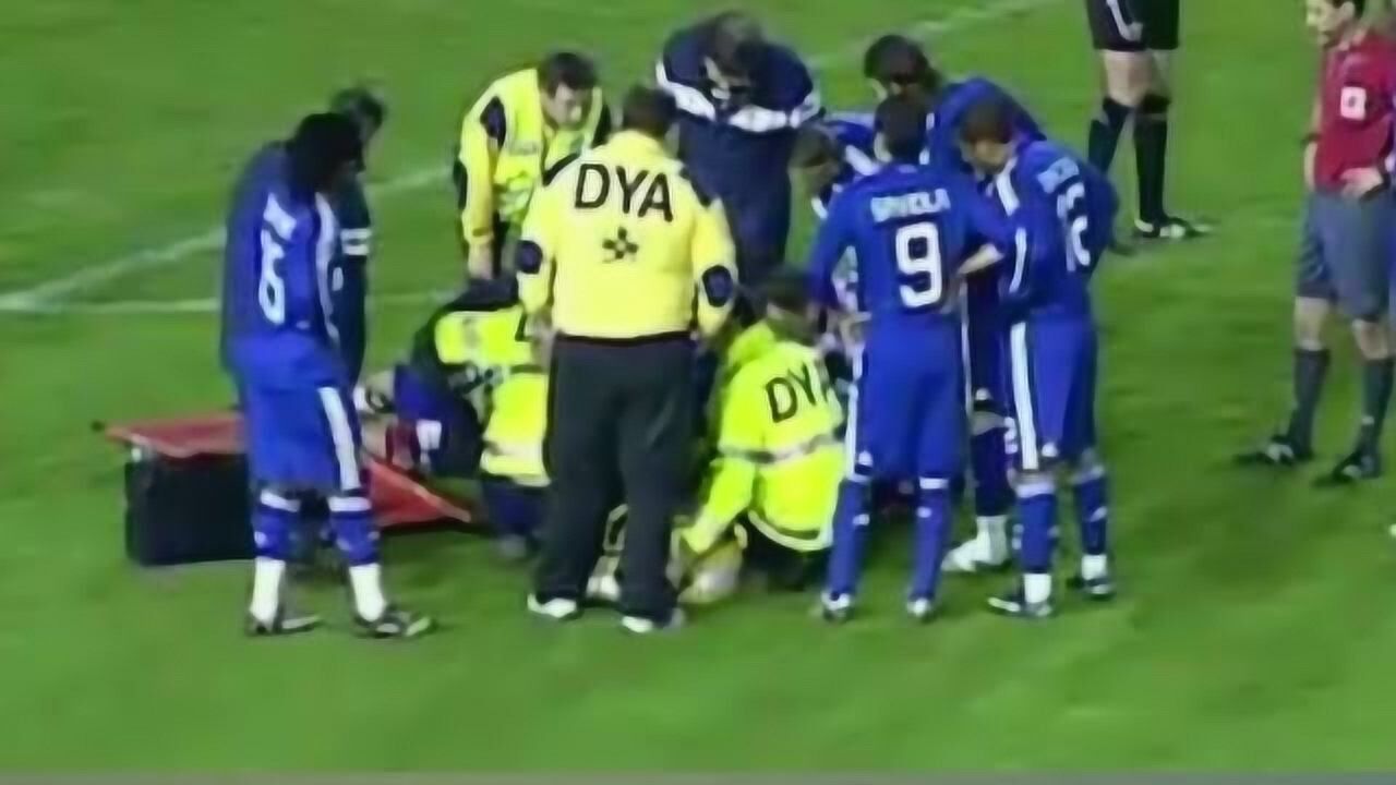 足球德拉雷德在赛场上晕倒足球象征生命但生命高于足球