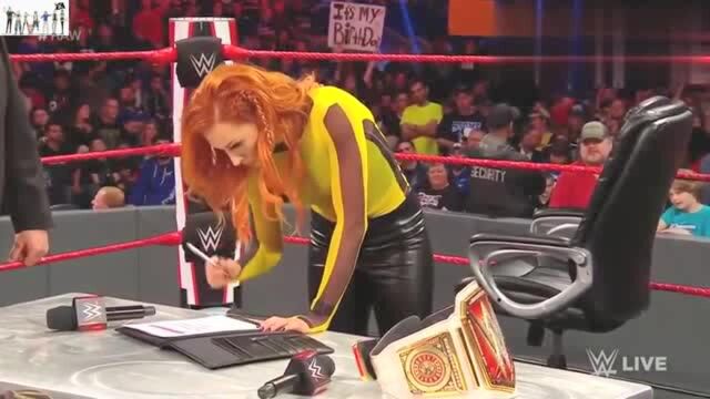 WWE:日本美女玩阴的,一言不和就喷毒!