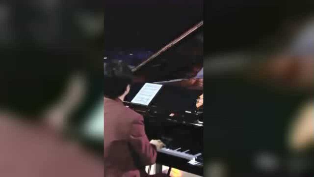 郎朗夫妇乐器演奏四大名著影视金曲串烧,厉害了!