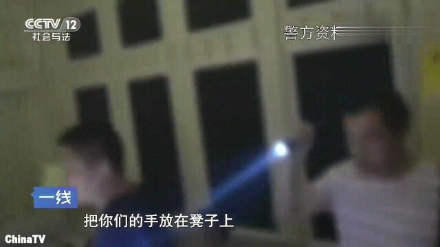 回顾:抓捕现场!银行卡在手钱却没了!银行卡被盗刷的套路你知道吗?