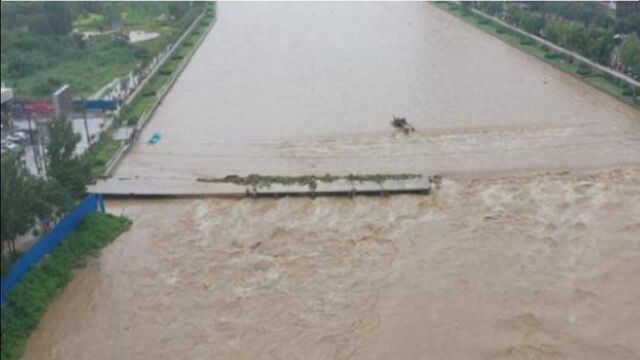 河北易县暴雨引发洪灾,3765名群众转移,其中有一个好消息传来