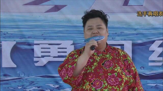 郑虎演唱《小白杨》,歌声竟是如此动听,让人不敢相信自己的耳朵