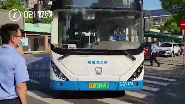 学生们回来啦!上海运营12年学生专车再次发车