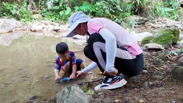 2021年父亲节梧桐山桃花涧溯溪ⷩ𙅥𚄨…败