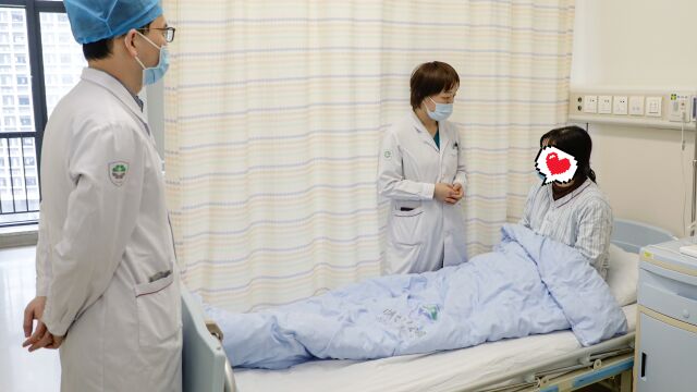 23岁女孩一大笑就浑身无力想睡觉:上课老睡觉,困扰10年原因是它