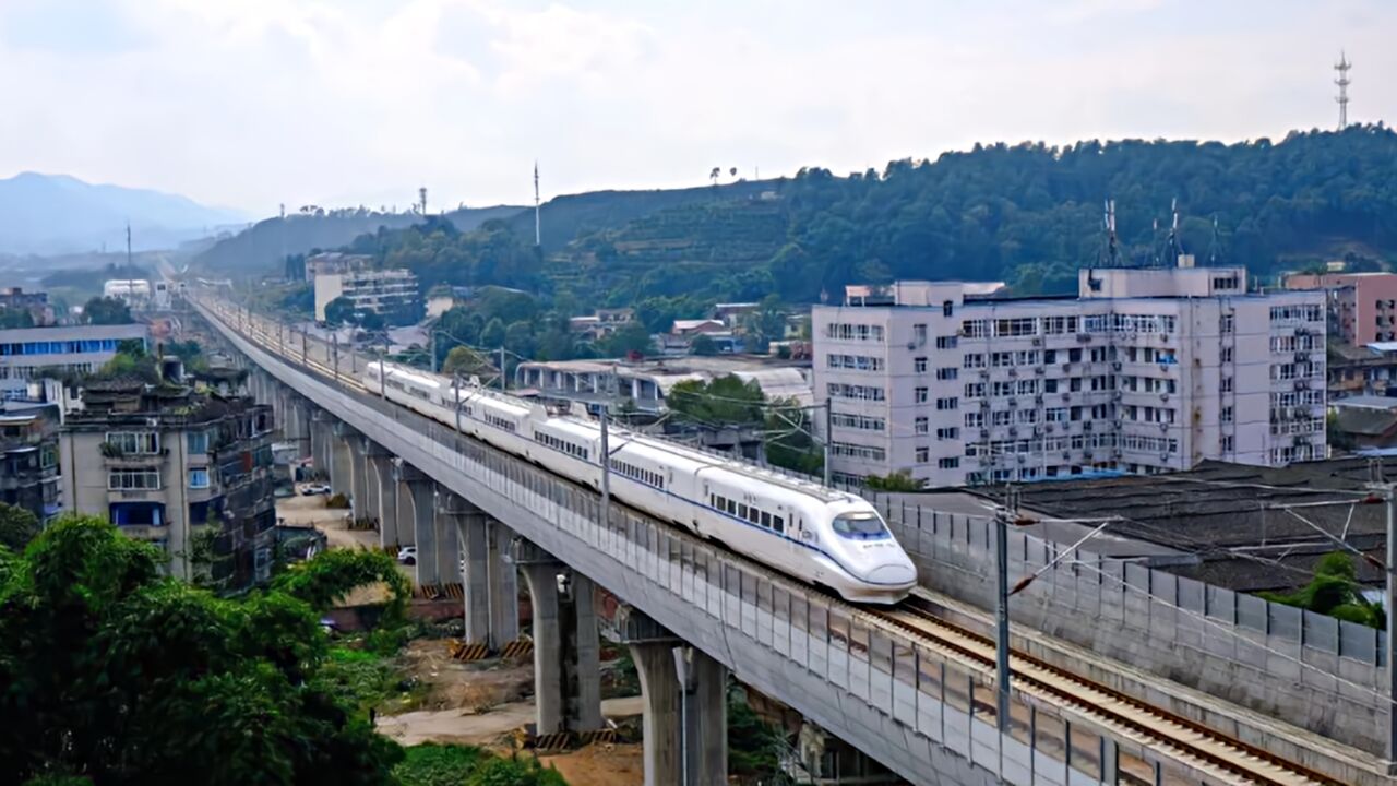 受贵州威宁地震影响,铁路部门紧急封锁内六铁路相关区段线路