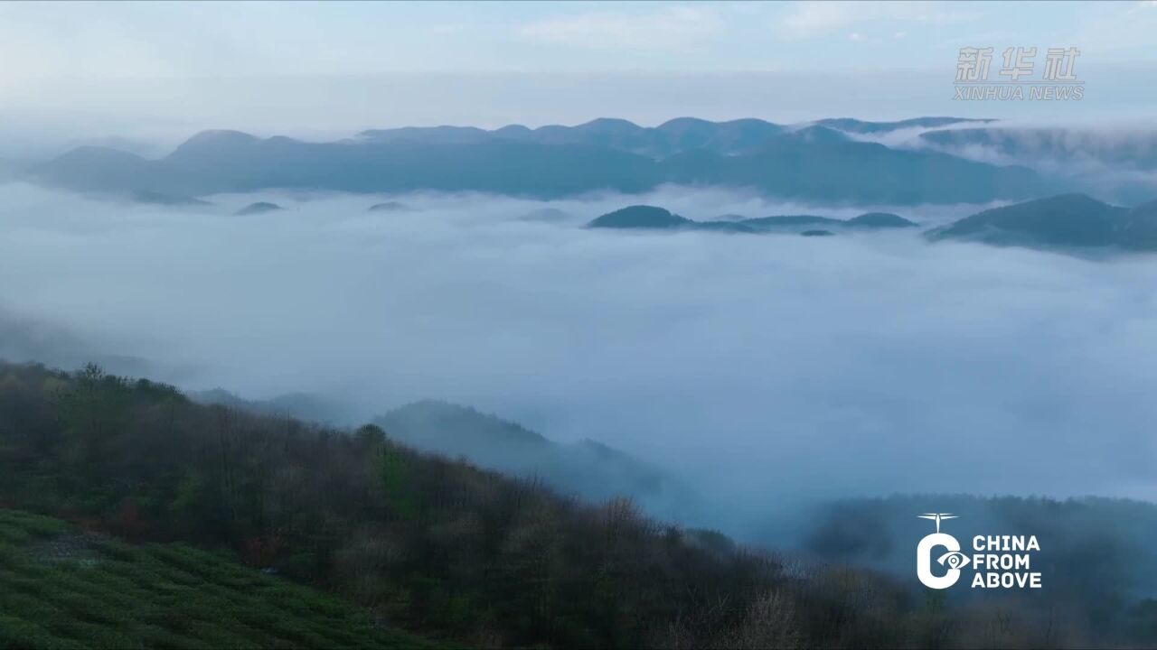 瞰中国丨湖北南漳:云绕山峦绘春色