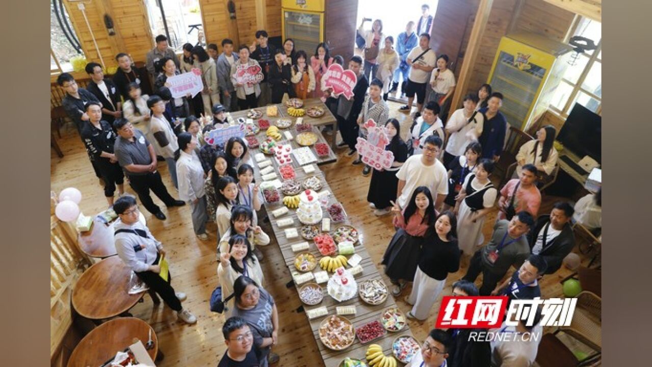 “荞”见凤凰 “麦”向幸福 湖南ⷥ‡䥇𐩦–届荞花节开幕