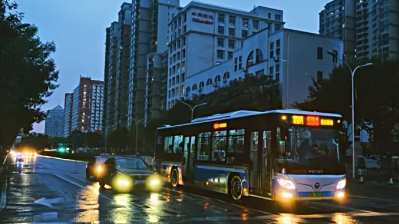 北京今天傍晚有分散性雷阵雨,注意防雨和交通安全