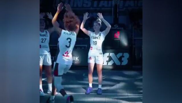 FIBA3x3官推晒文班姐姐打球视频:我们最喜欢的文班打3x3