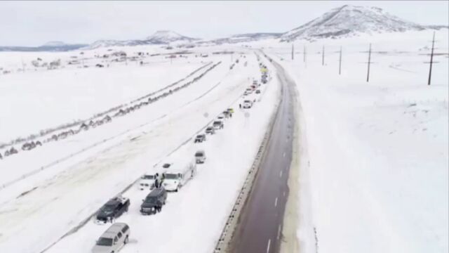 东北的雪快扫不过来了!黑龙江有地方雪已经下到模糊