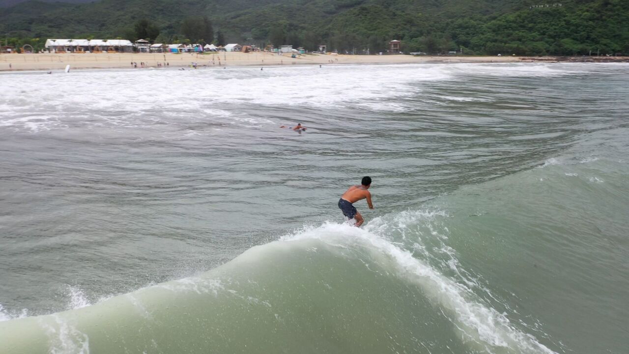 去深圳最美海岸线冲浪