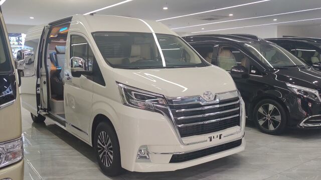 丰田海狮七座商务车.hiace