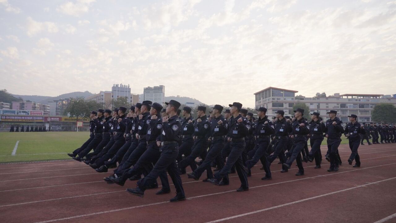 广州新警期待人生首个警察节:学好习就是过好节,不负期待