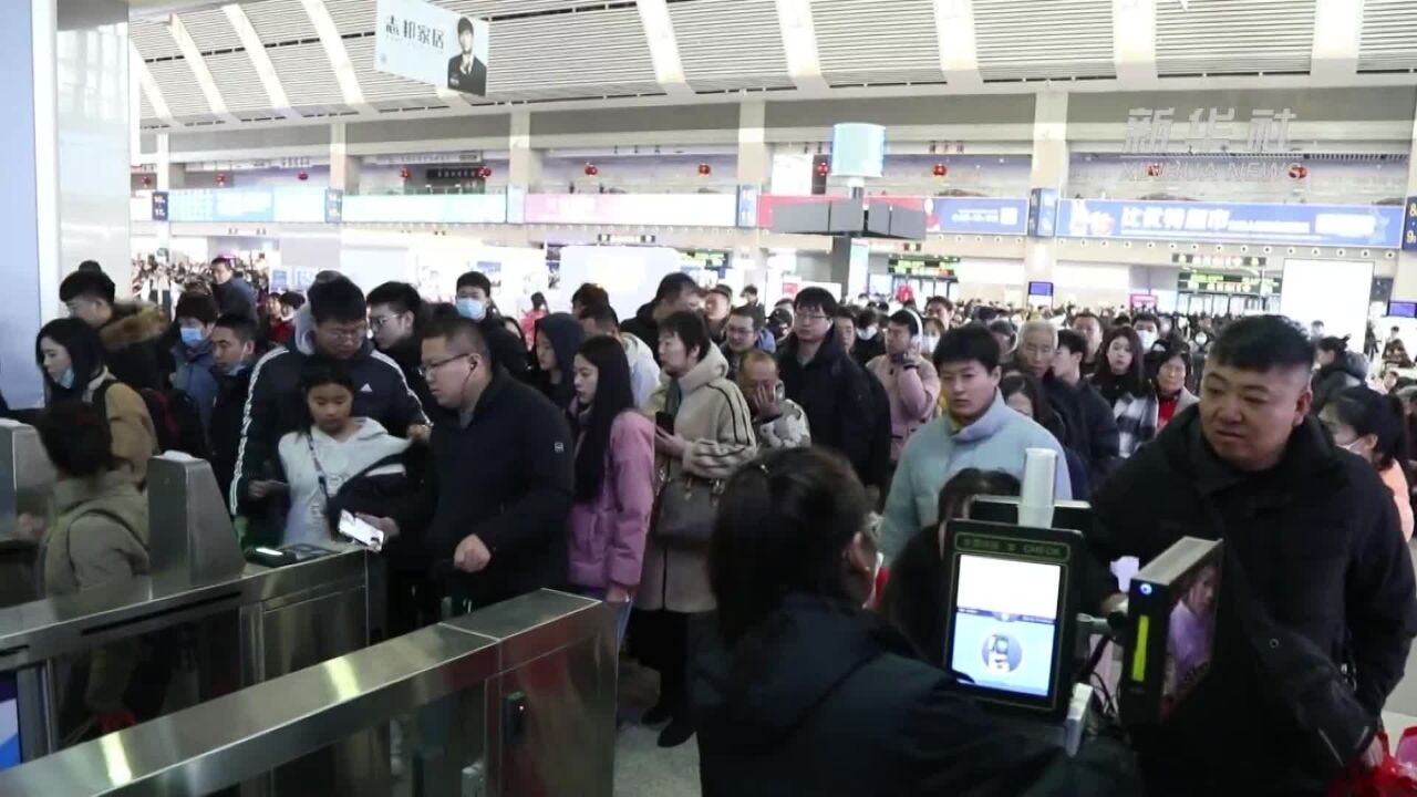 沈铁积极应对年后首场雨雪天气 保旅客顺利返程