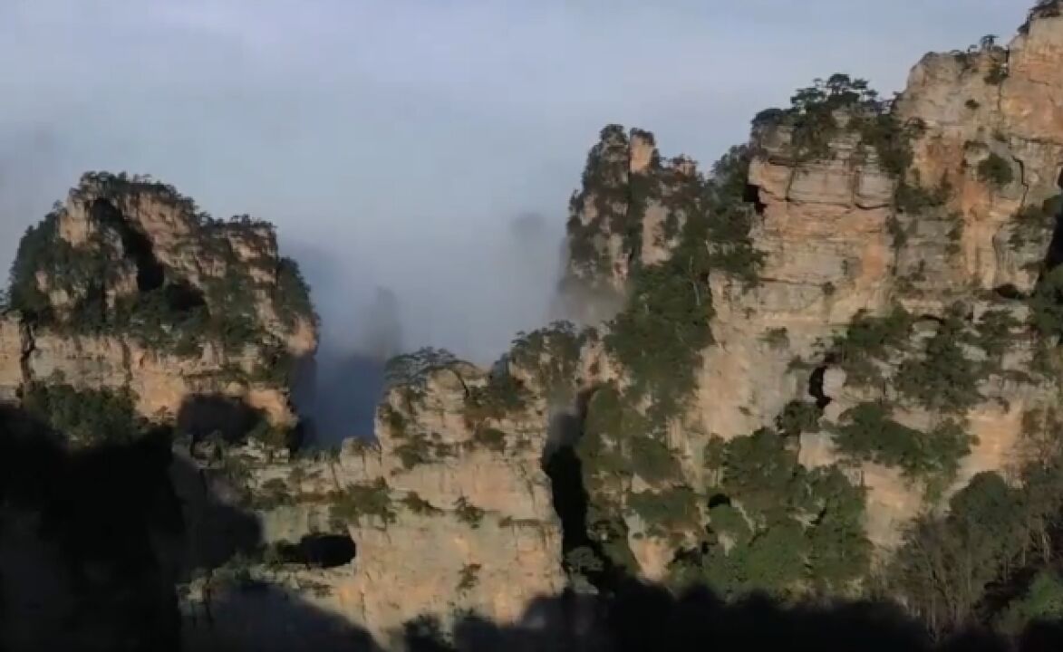 雨过天晴,杨家界峰墙云海风光无限